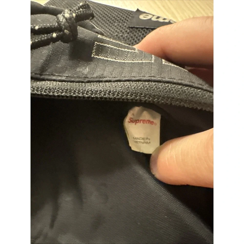Supreme FW21 Side Bag Black Crossbody Shoulder Messenger Bag Techwear Used